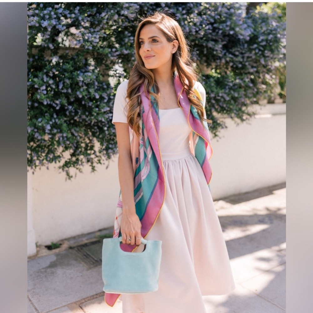 Gal Meets Glam light pink dress